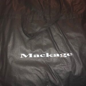 My daughter don’t fit it anymore